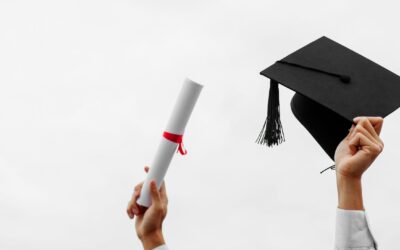 Nursing Degree Versus Nursing Diploma: Which Helps You Travel Abroad Faster